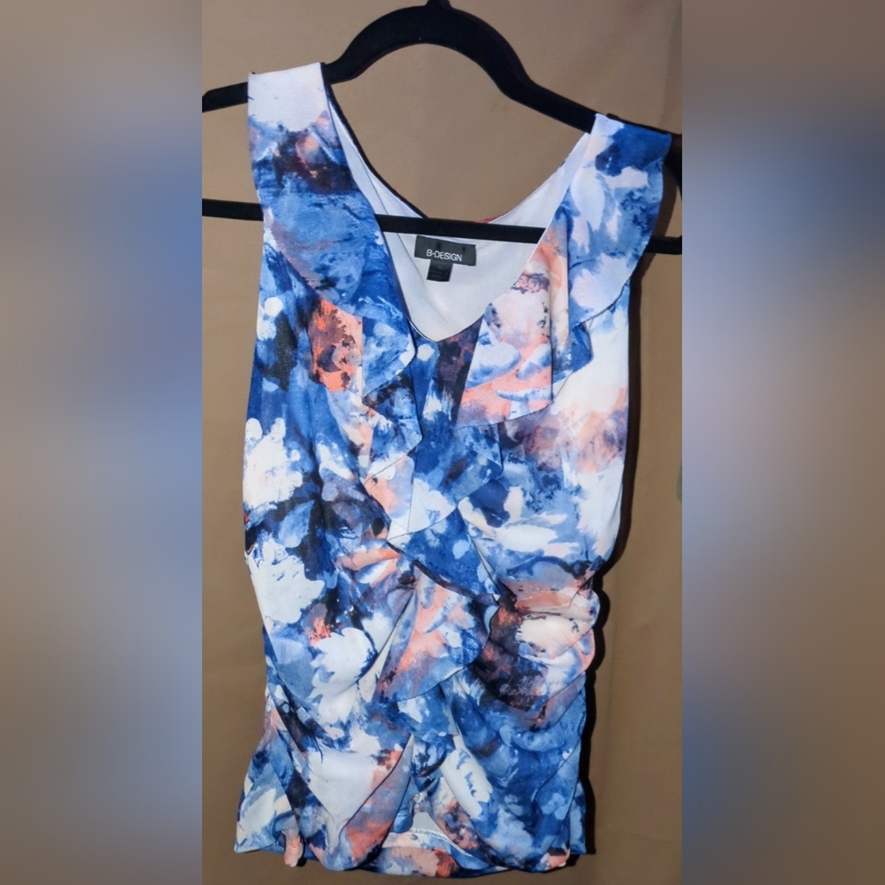 Floral Top - Picture 2 of 3